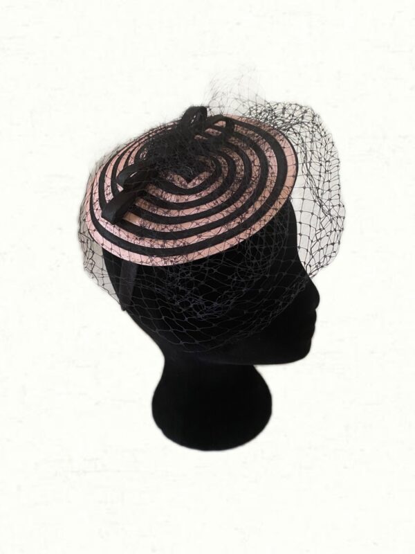 round baby pink fascinator