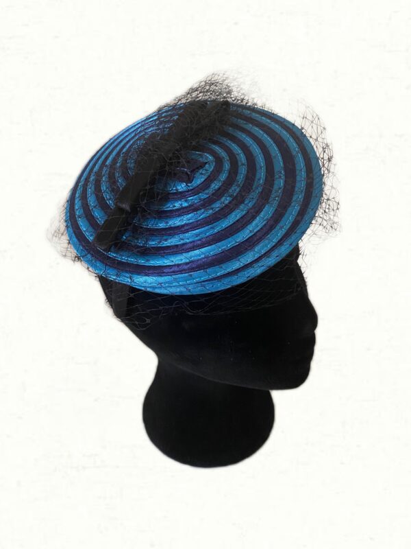 round_blue fascinator